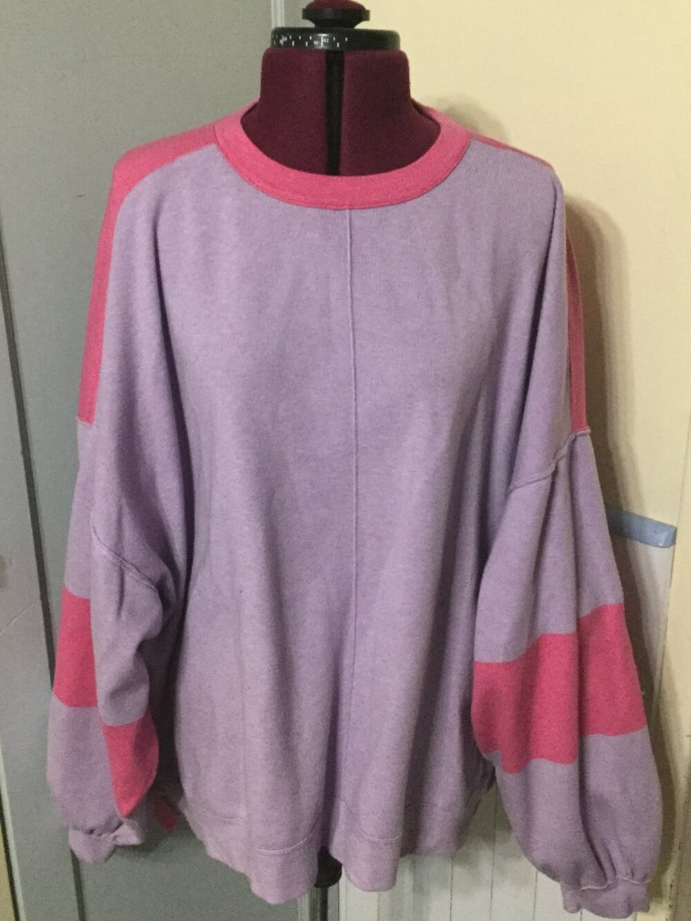 Free People very over sized crewneck top says size small but would fit XL easy.